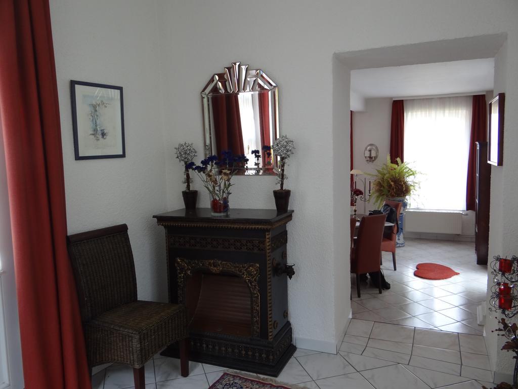 Chateau Mesny Gite Au Fil Des Pages Vic-sur-Seille Bagian luar foto