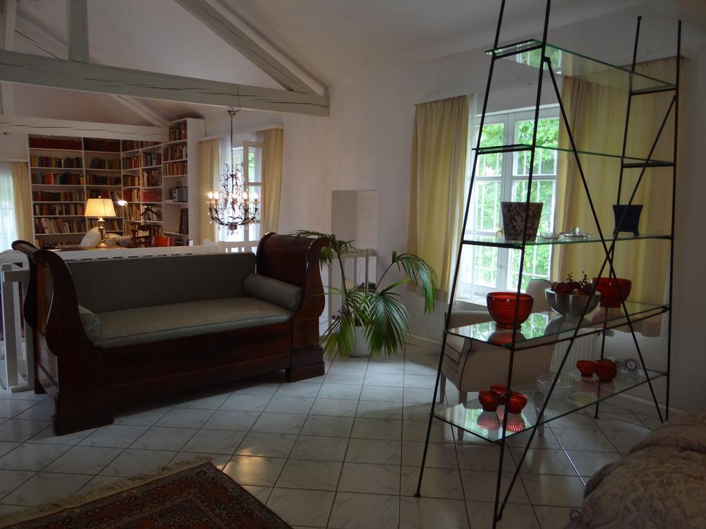Chateau Mesny Gite Au Fil Des Pages Vic-sur-Seille Bagian luar foto