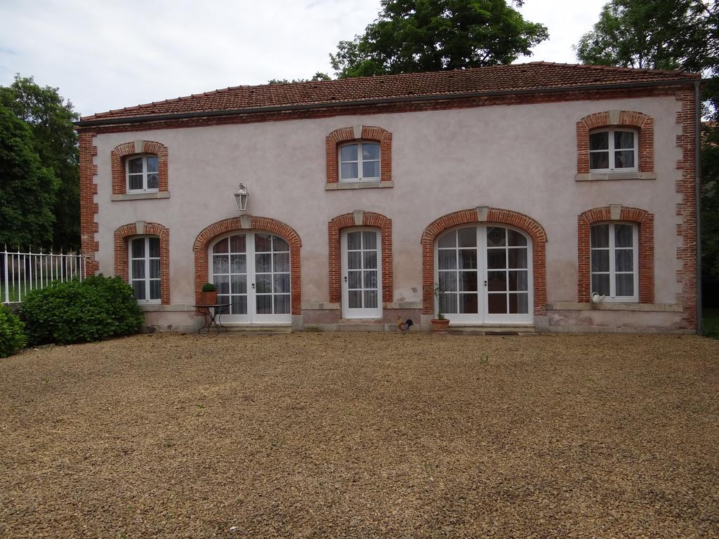 Chateau Mesny Gite Au Fil Des Pages Vic-sur-Seille Bagian luar foto
